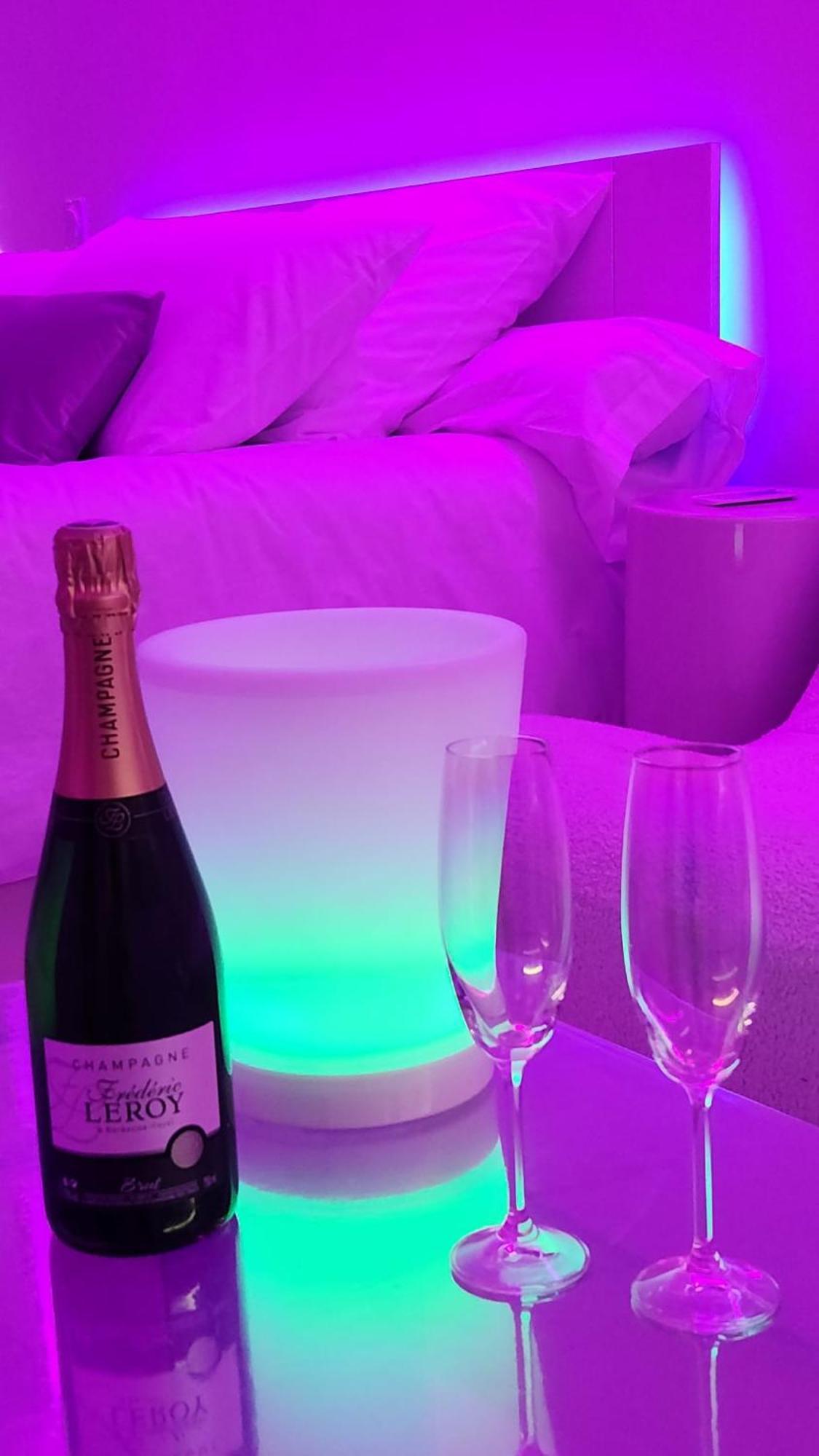 Love Room A 30 Mn Des Plages Et De Vannes Questembert Екстериор снимка